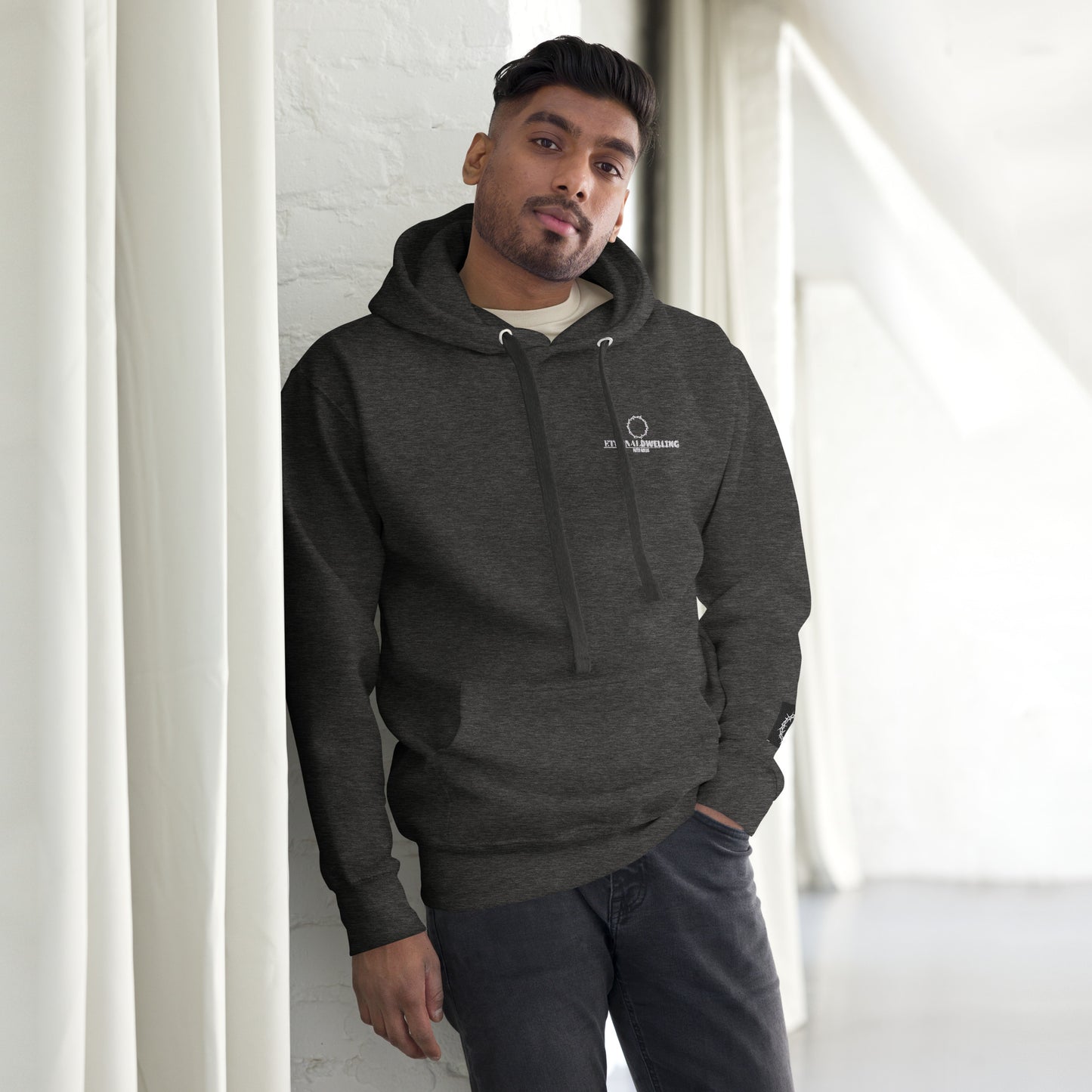 TITUS HOODIE